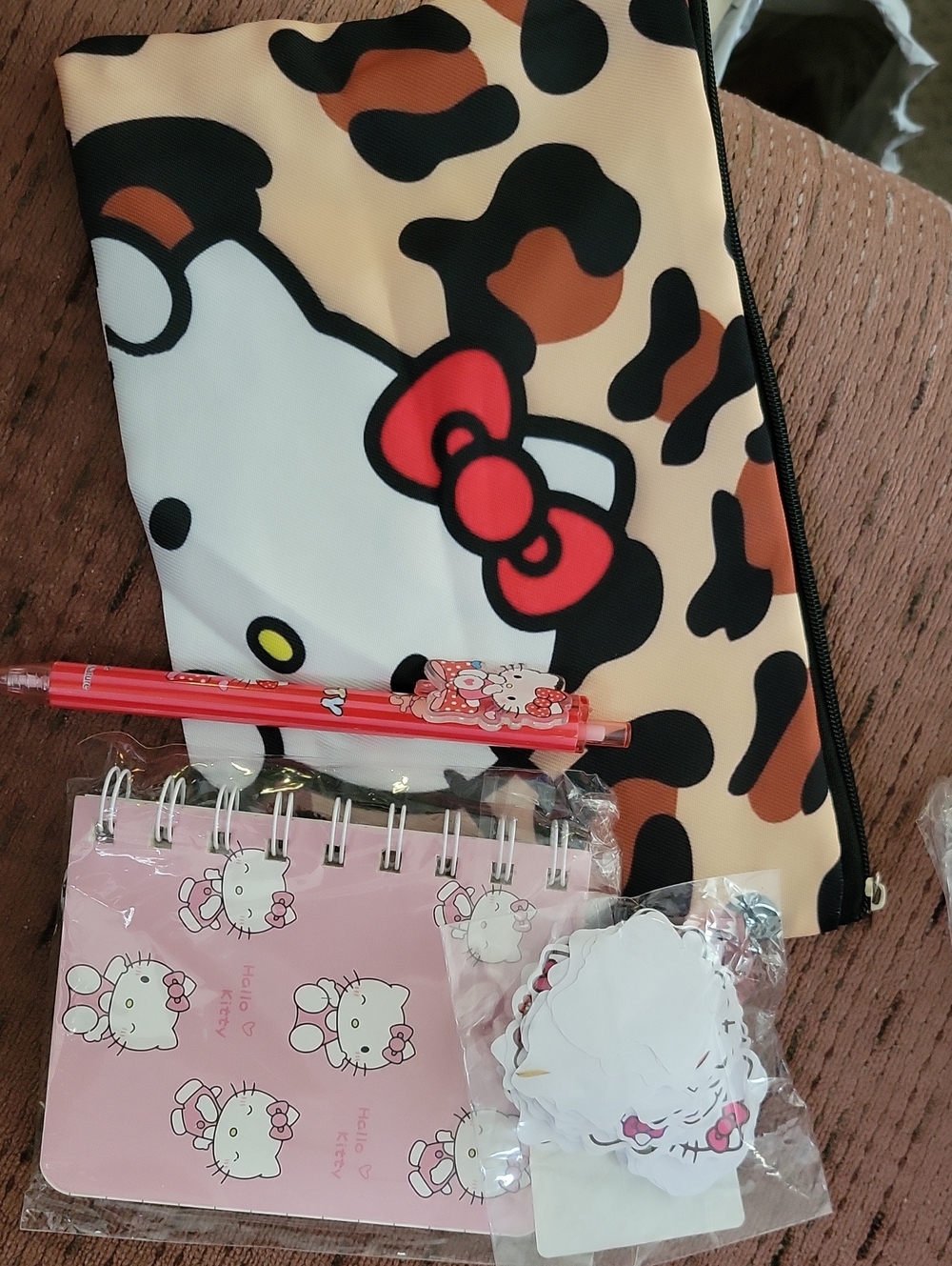 Hello Kitty Pouch Stationery Set- Notebook- Pen, Stickers- NEW